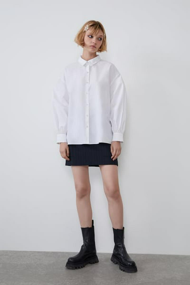 シャツ バックプリーツ入り