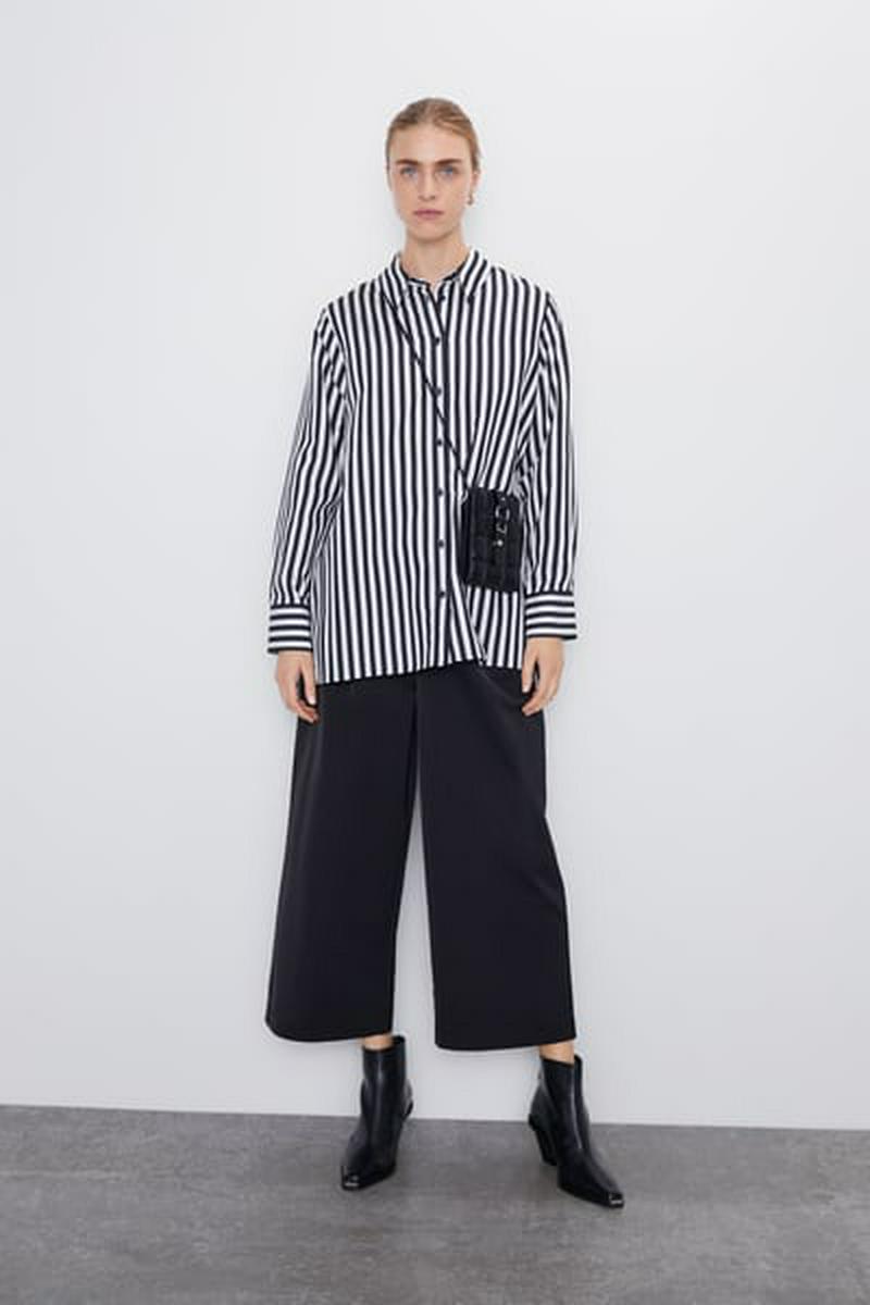 ストライプ柄シャツ