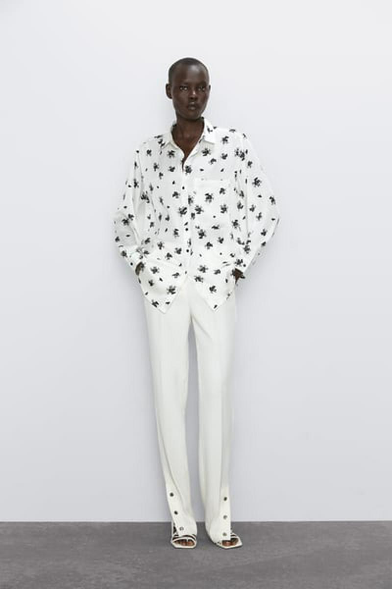 フラワー柄シャツ