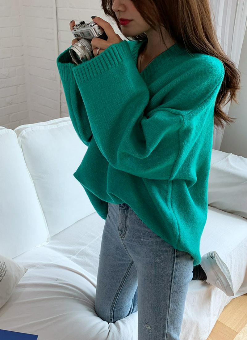 Vネックオーバーアクリルニット