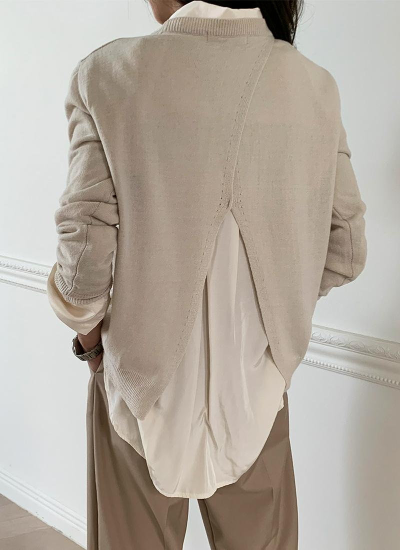 アンゴラ混バックスリットニット