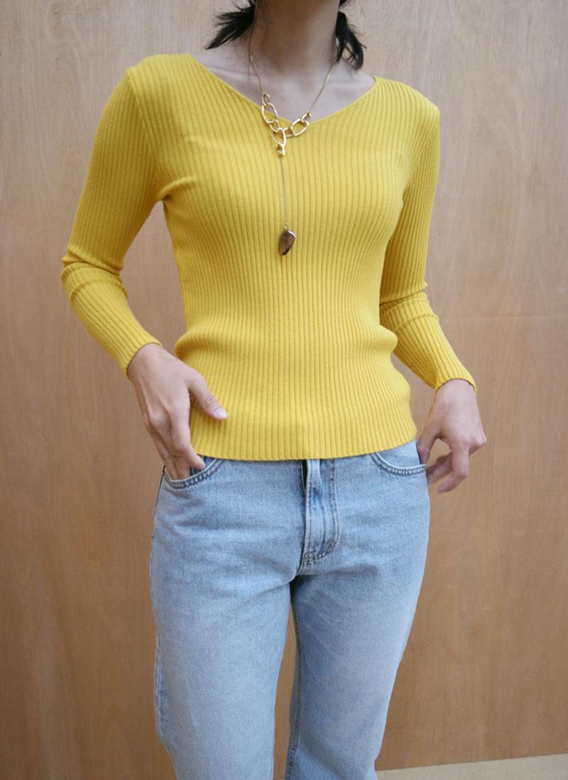 スリムVネックニット