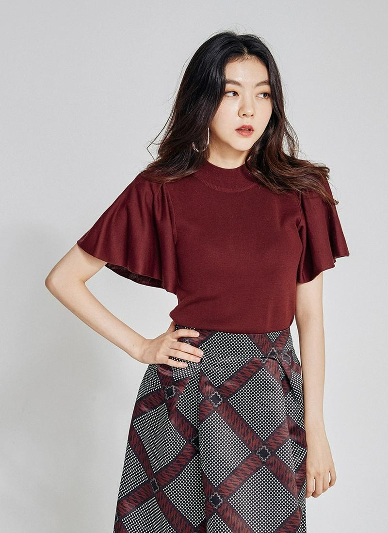 ウィングスリーブニット