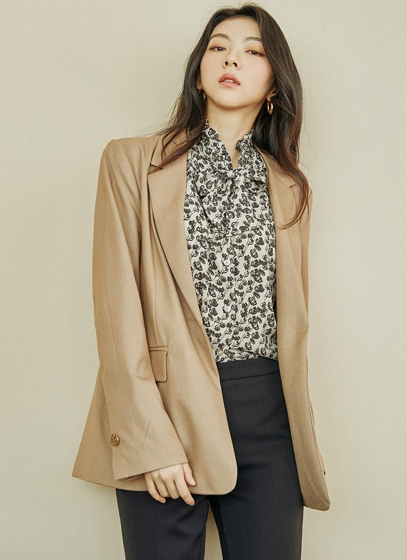 ユニークボタンジャケット