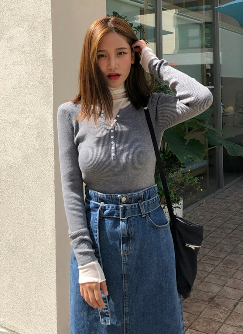 レーヨン混ボタンリブニット