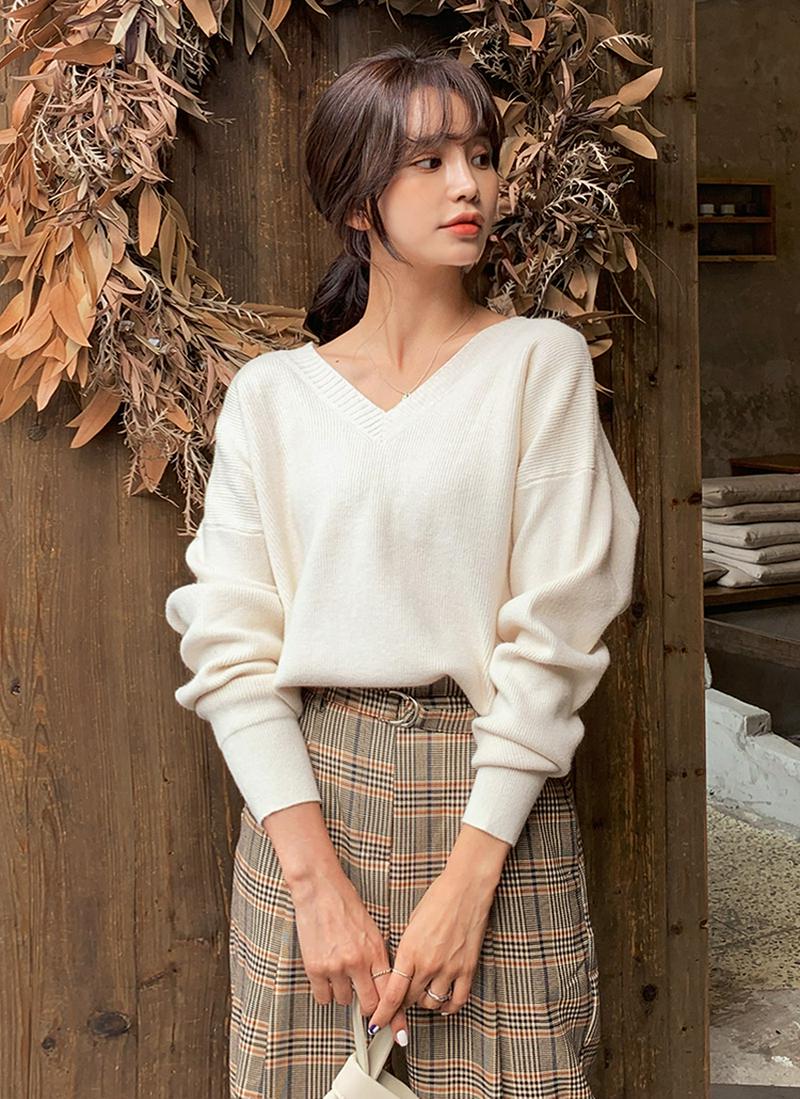 レースアップVネックニット・全2色