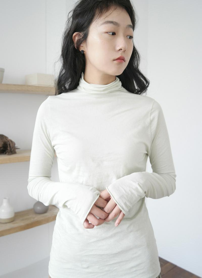 コットンハイネック長袖Tシャツ