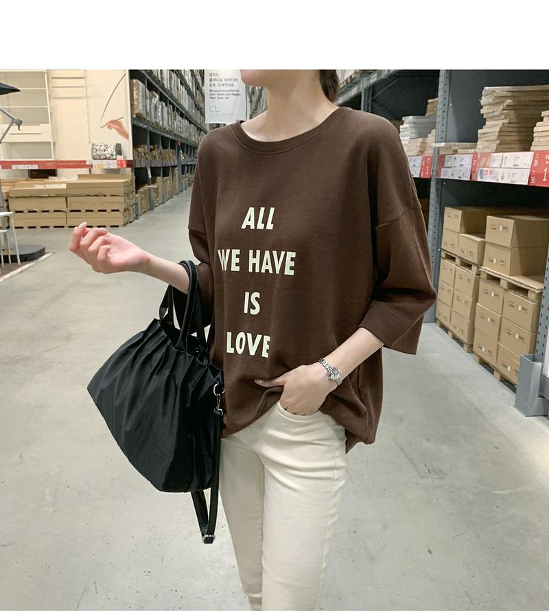 フロントレタリングTシャツ