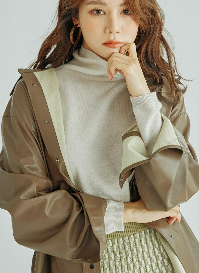 ストラップ付レザーライクジャケット