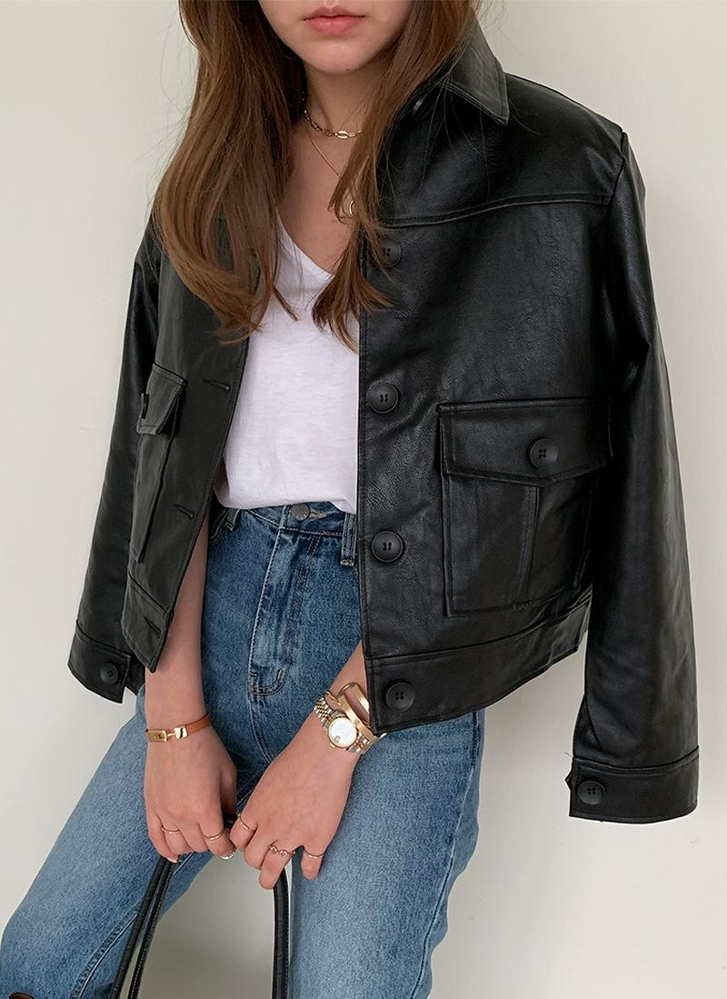 ボタンフェイクレザージャケット