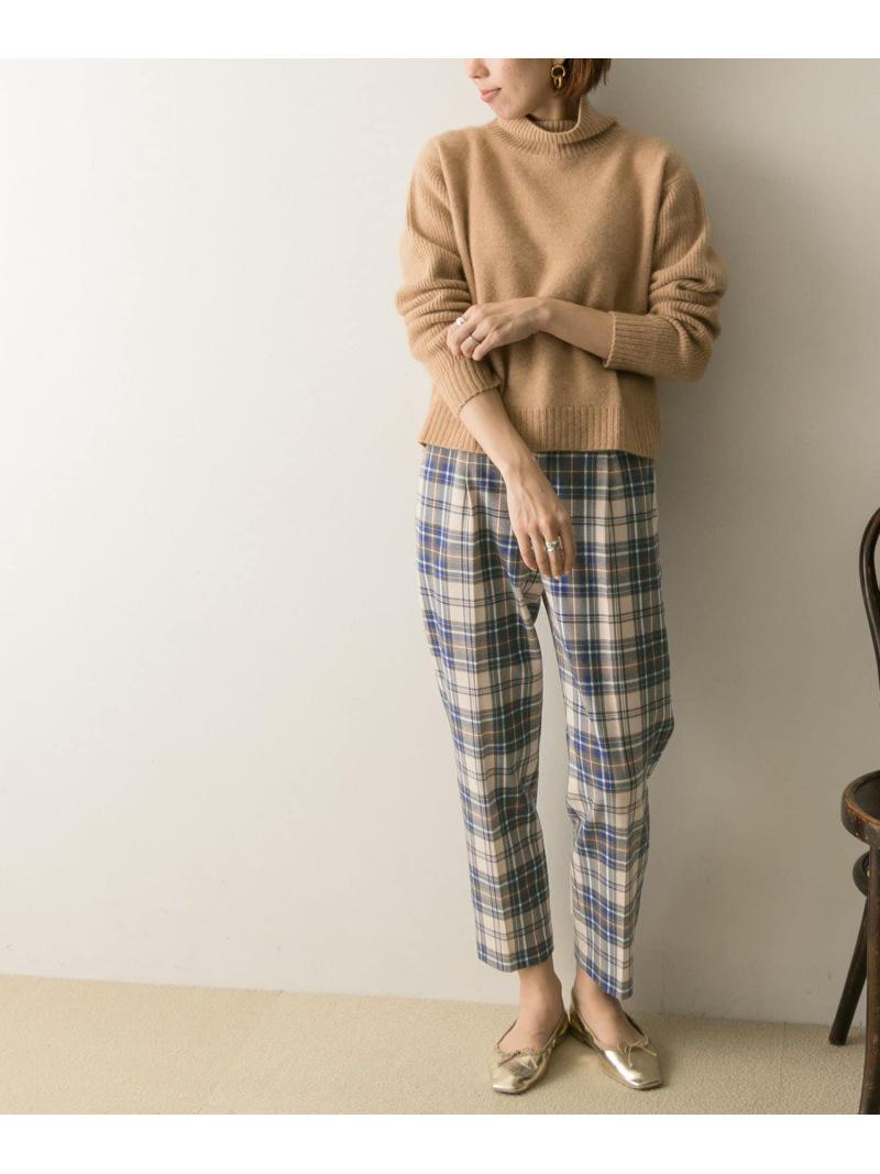 センタープレステーパードパンツ