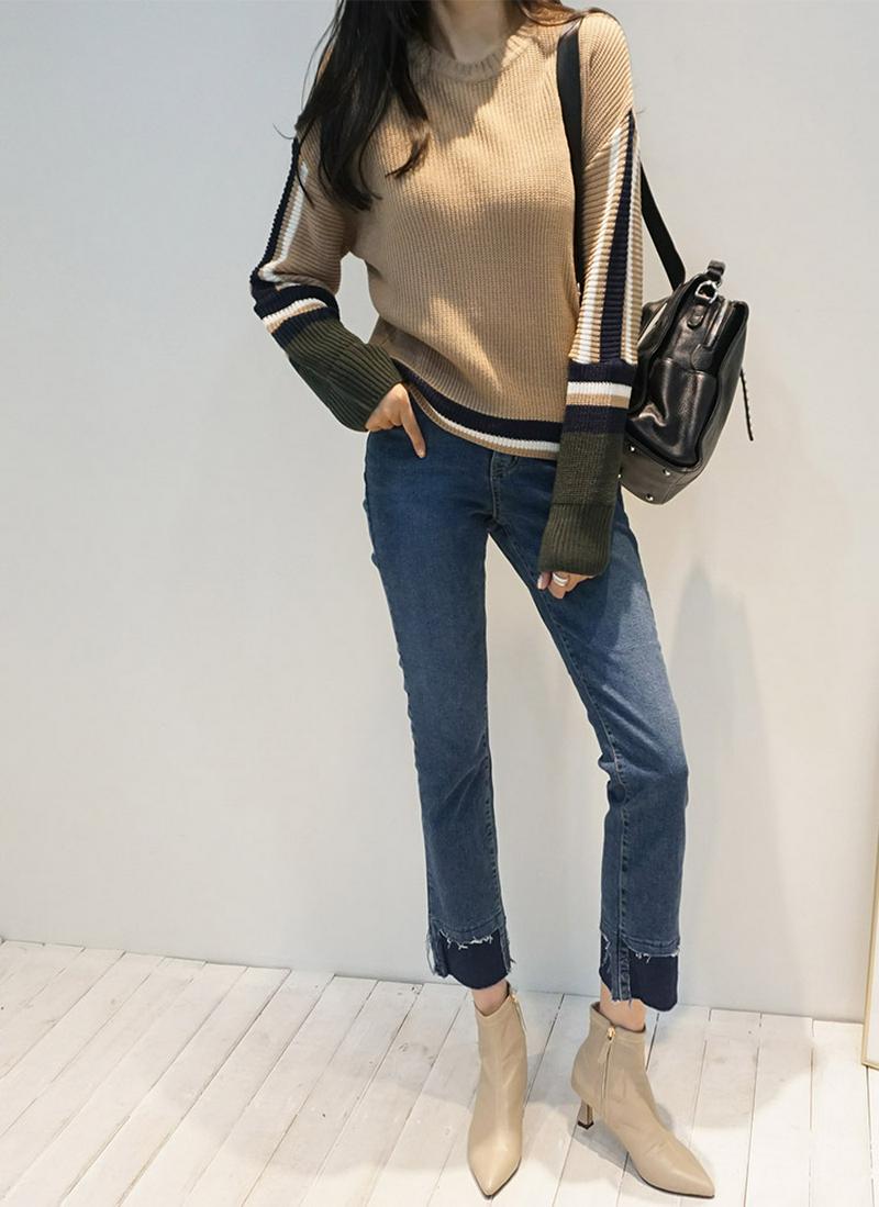 配色ディティールニット