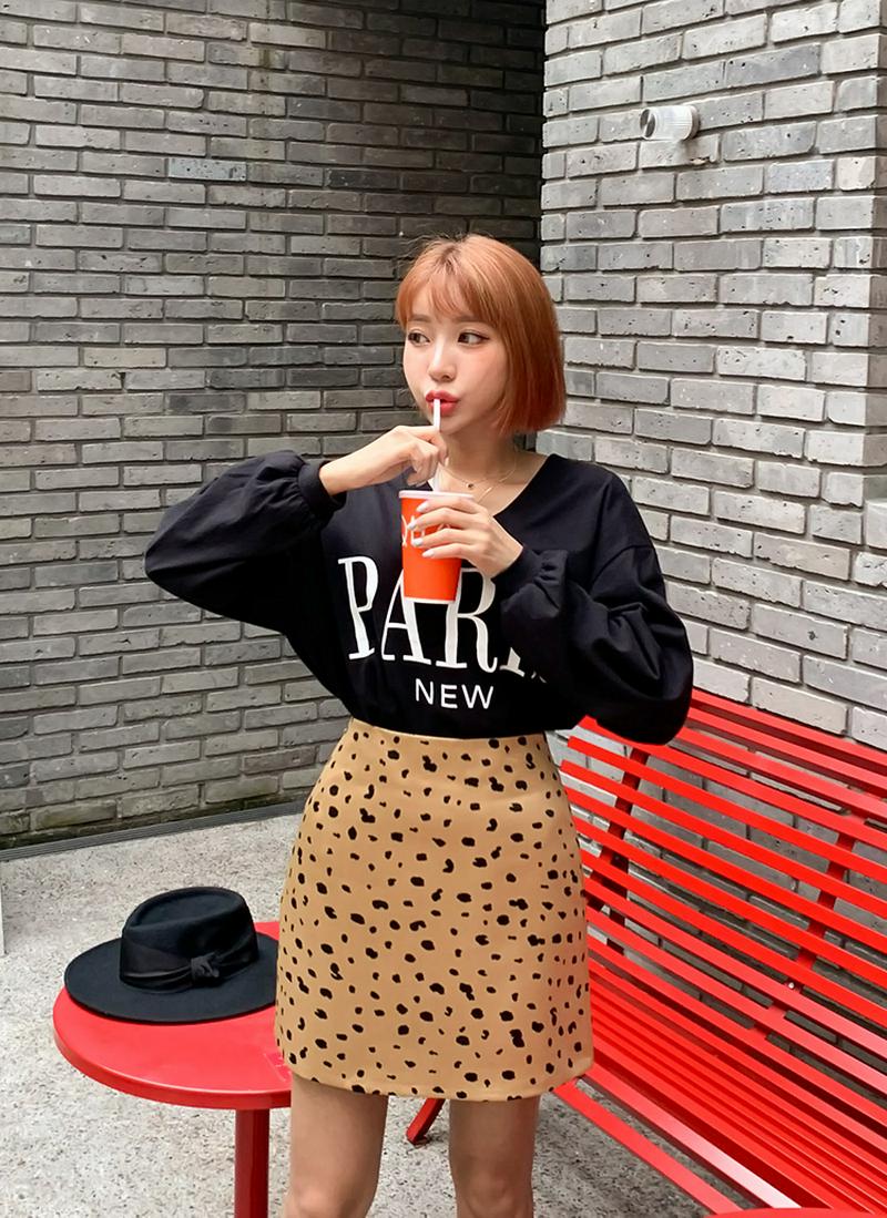 VネックPARISルーズTシャツ