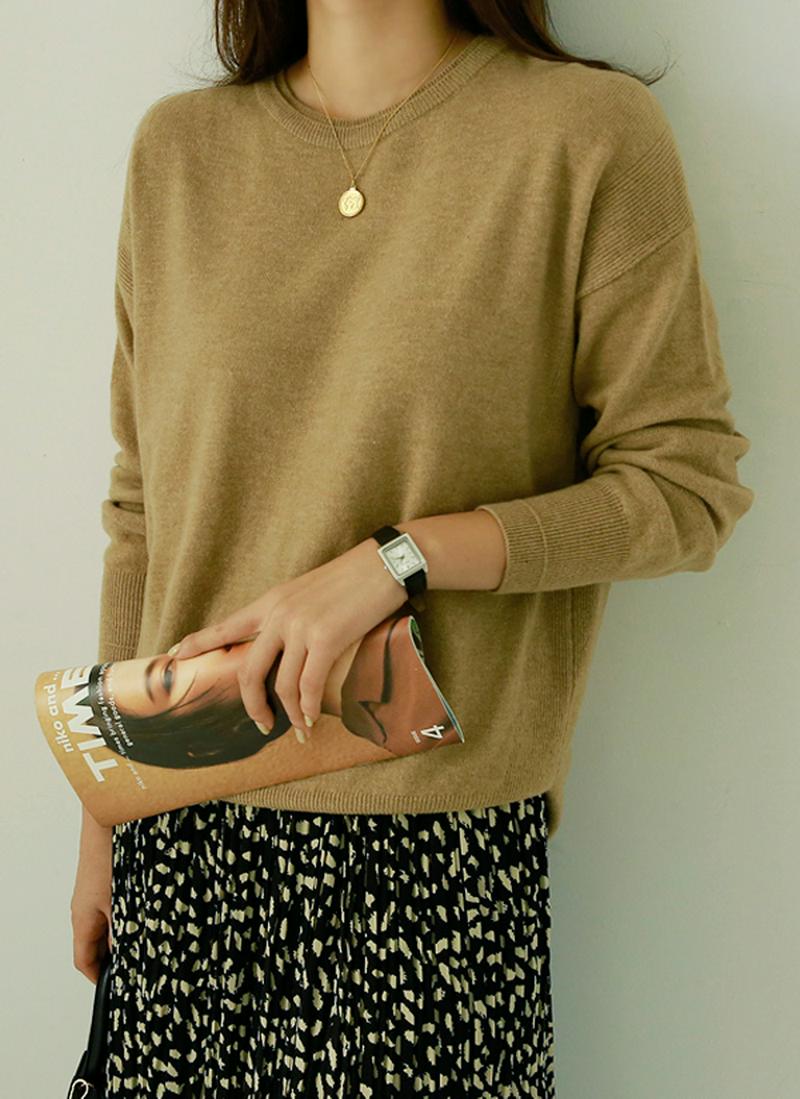 ウール混ラウンドニット