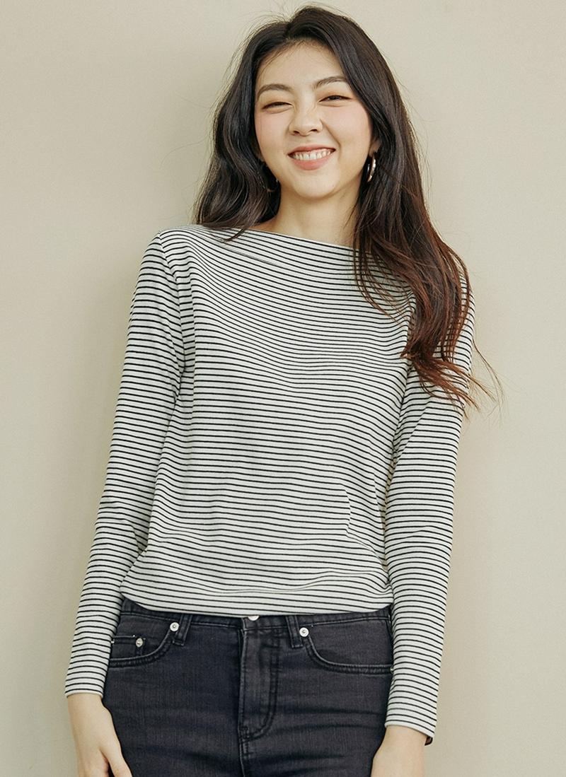 ボートネックボーダーニット