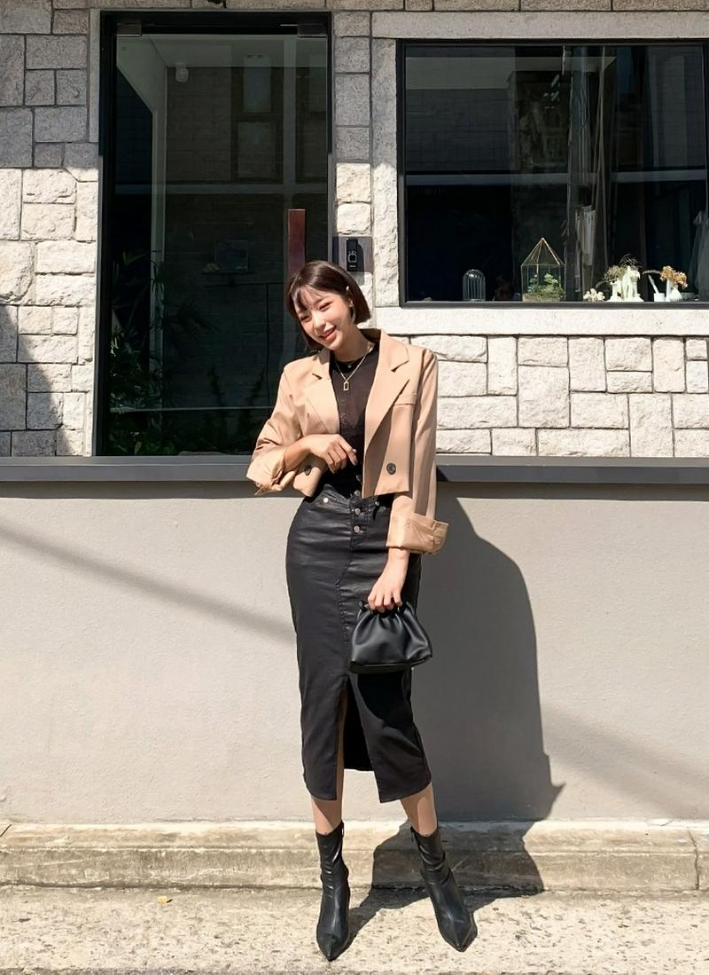 クロップドツーボタンジャケット