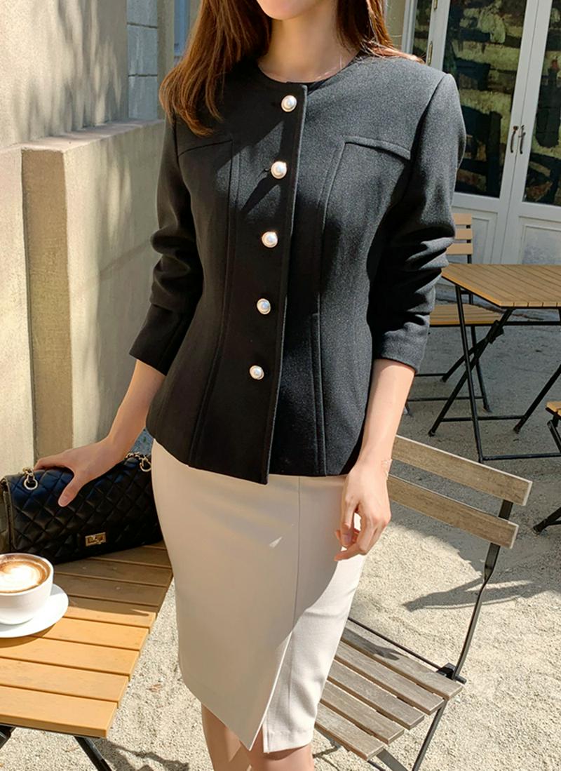 ラウンドネックパール風ボタンジャケット
