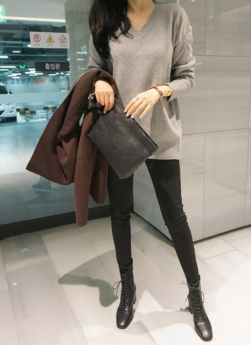 ウール混Vネックニット