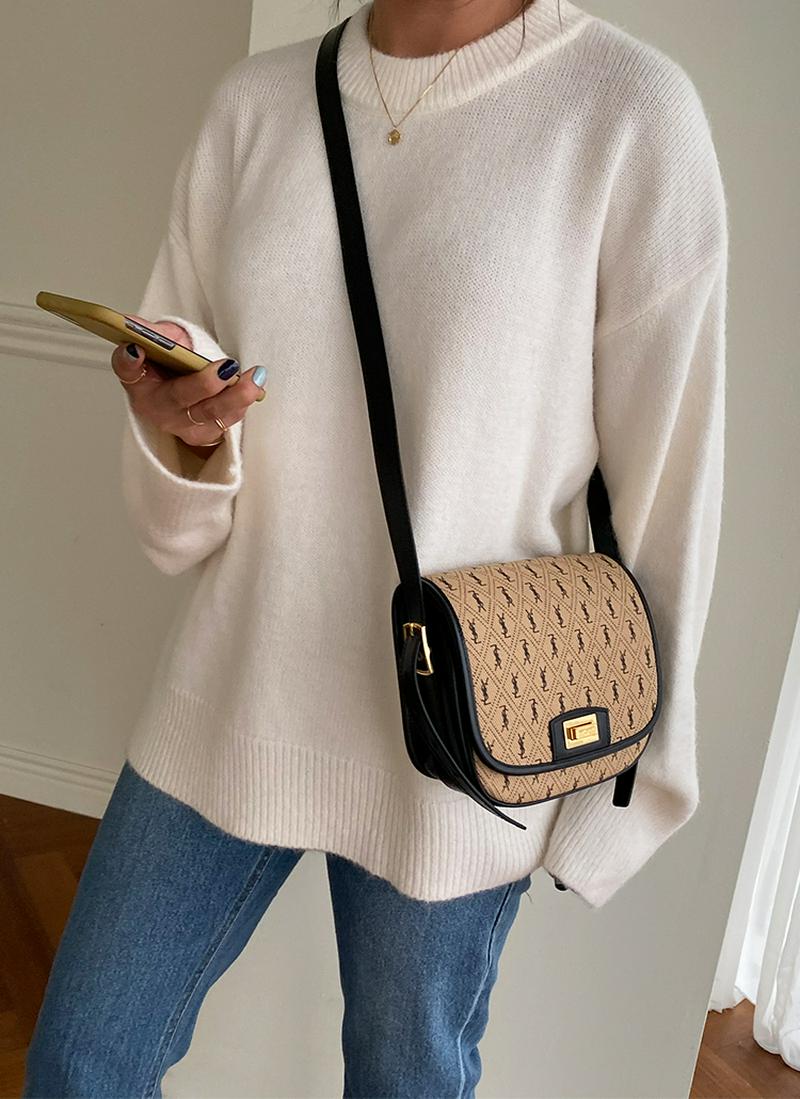 リブヘムルーズニット