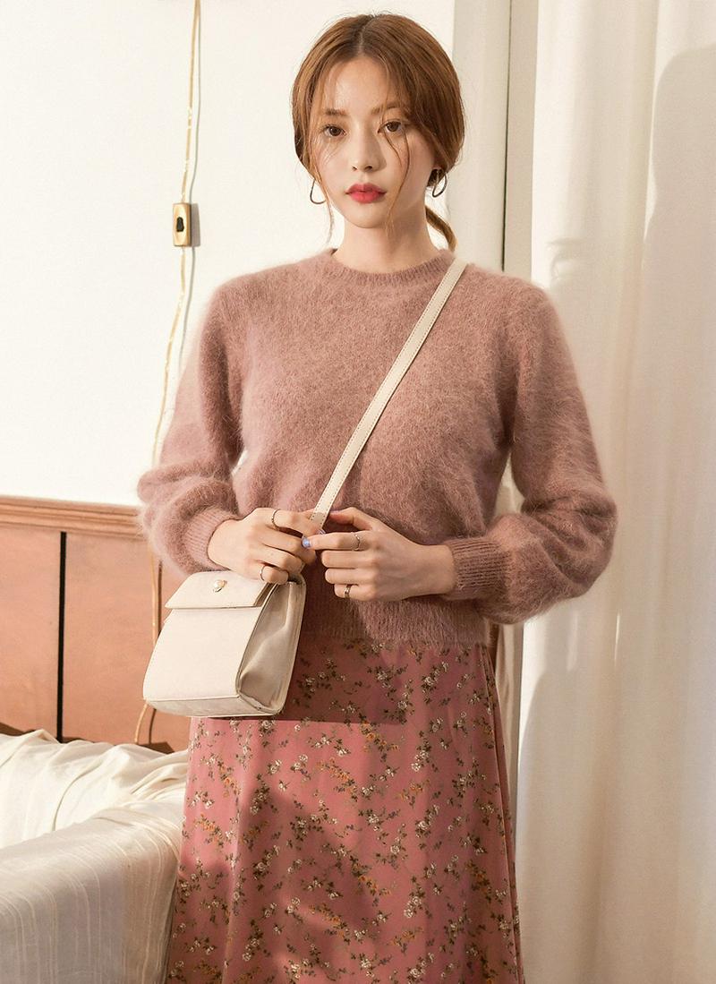 アンゴラ混カラーニット