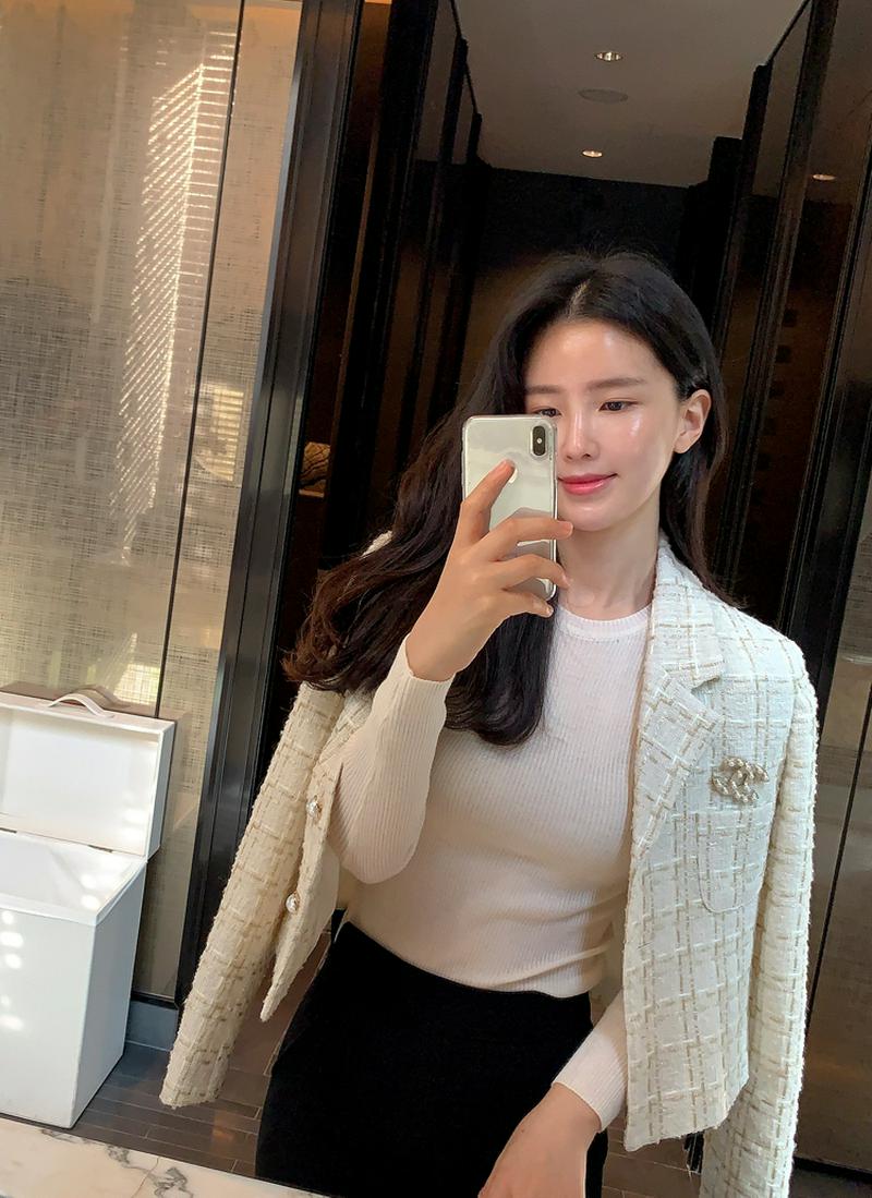 ラウンドネックウール混リブニット