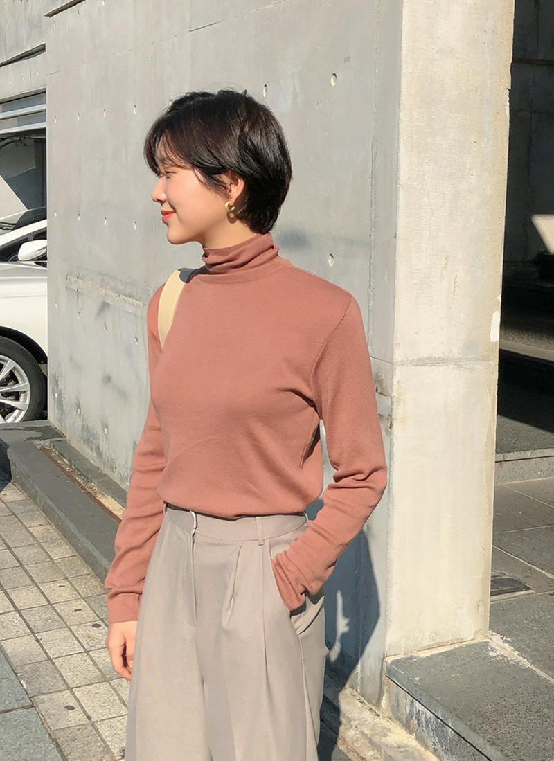 タートルネックニット