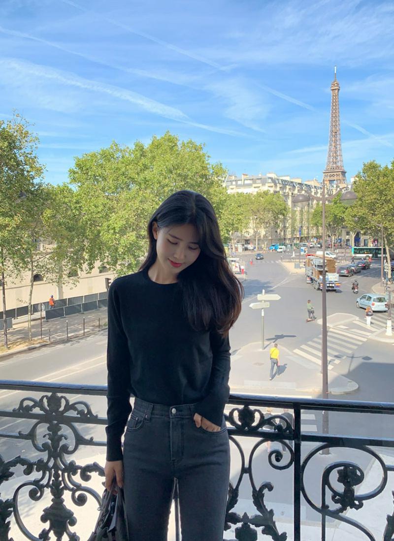 テンセル混ラウンドネックニット