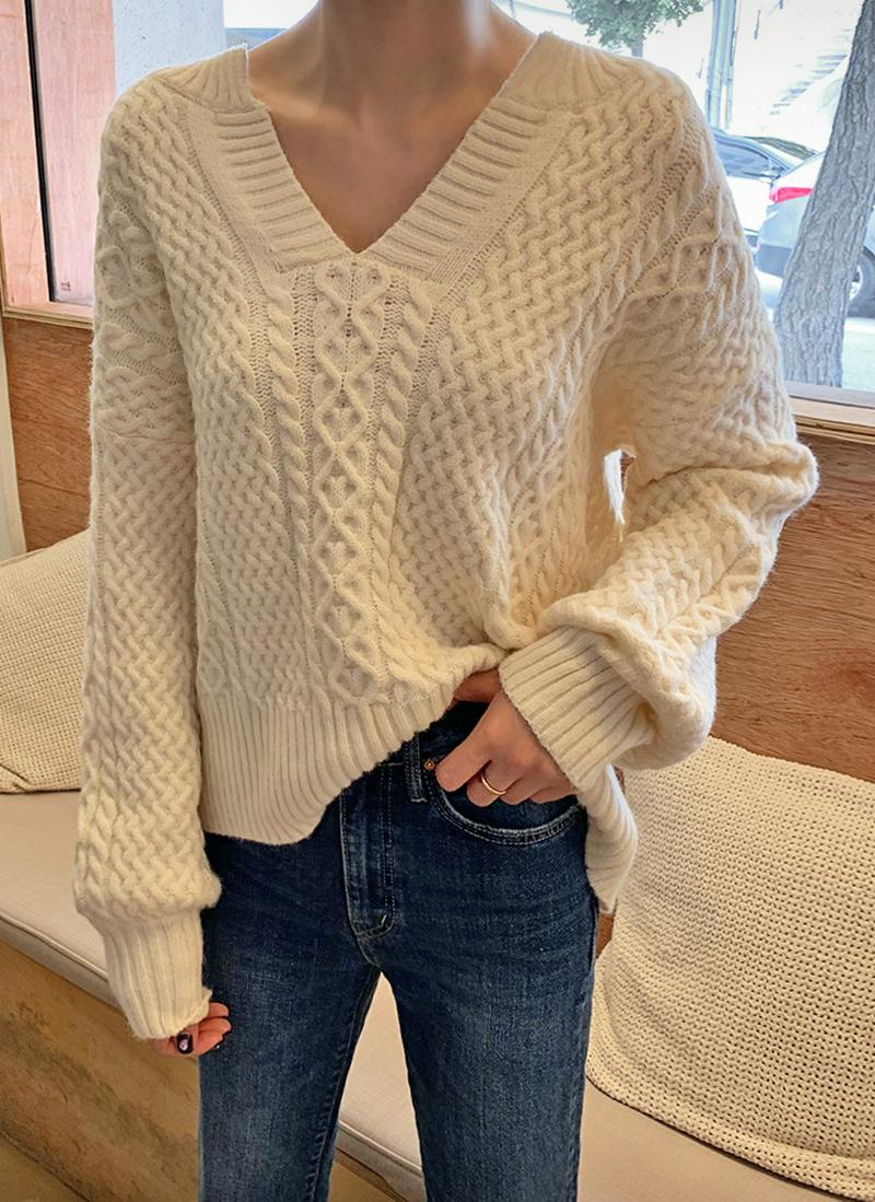 スリットネックケーブルニット