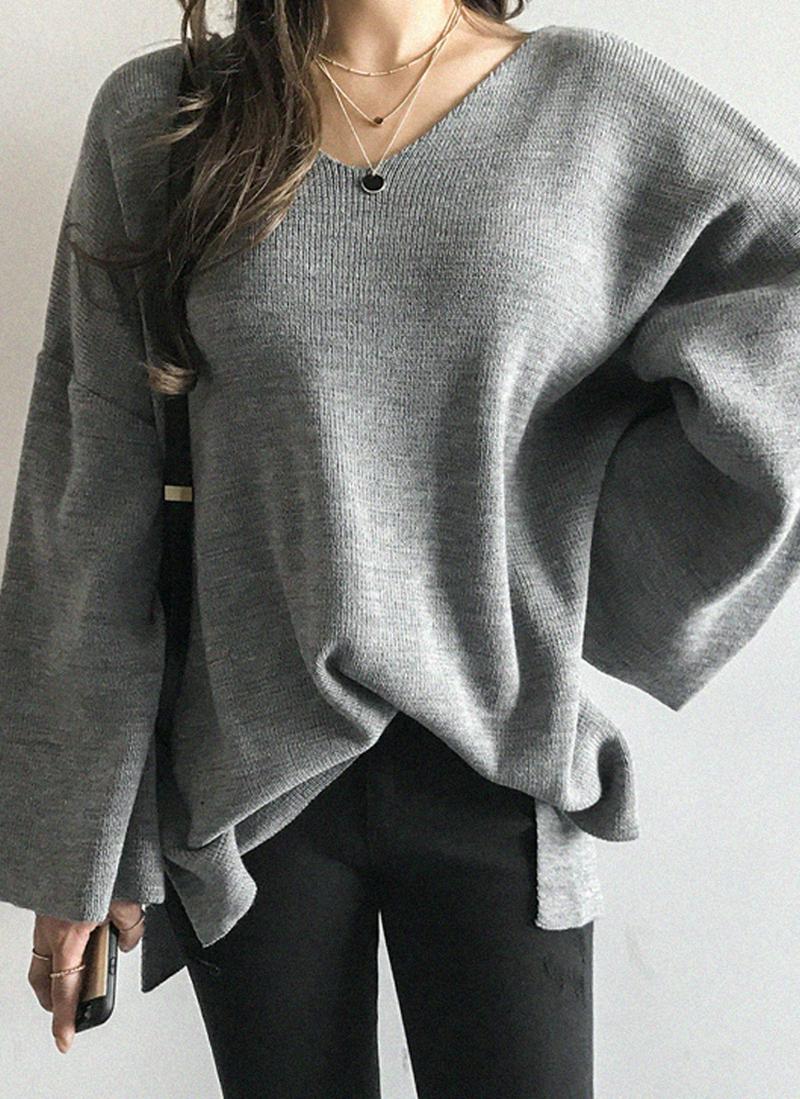 ドロップショルダーVネックアクリルニット