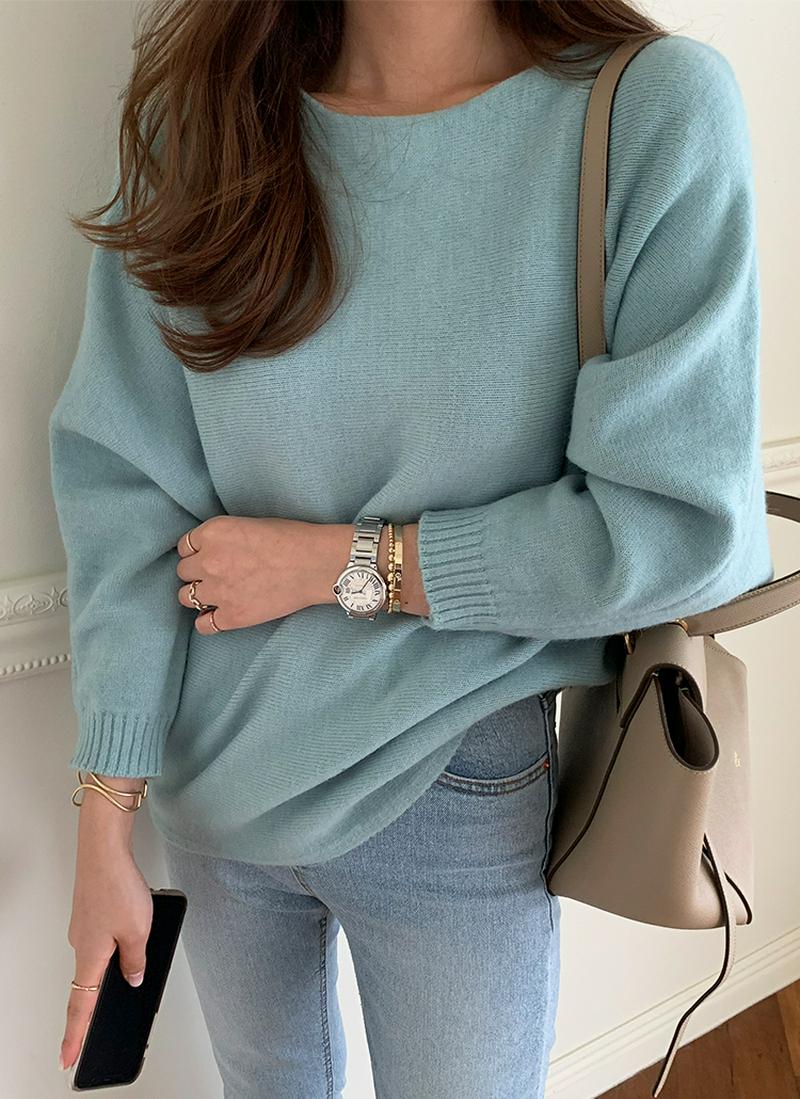 ボートネックニット