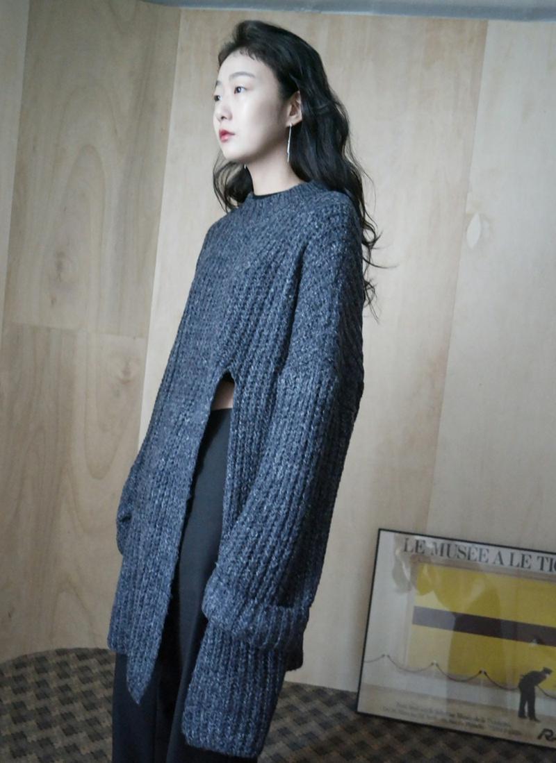 深スリットオーバーニット