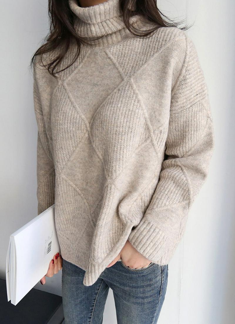 ダイヤパターンタートルネックニット