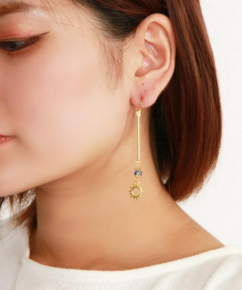 K14GF 太陽と月の装飾ブルークリスタルピアス