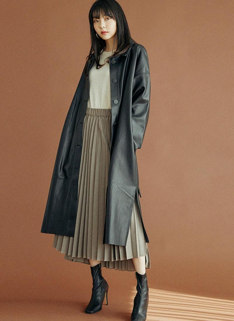 ストラップ付レザー調ロングジャケット