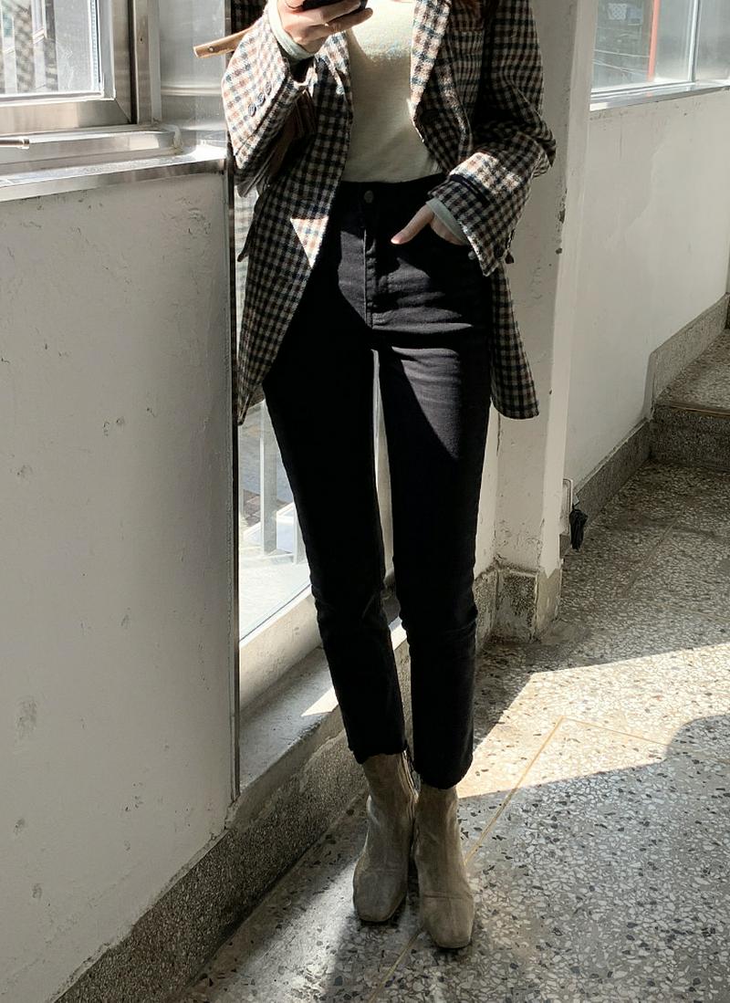 ストレートスリムフィットパンツ