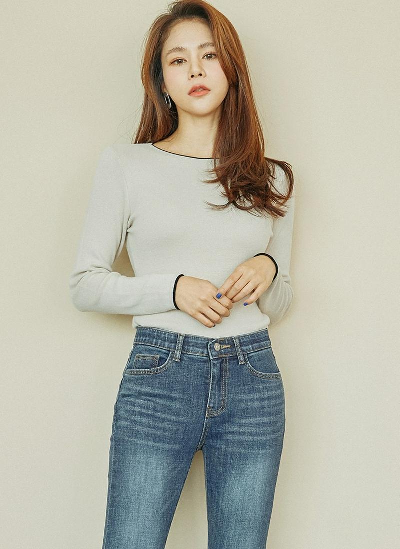 パイピングポイントニット