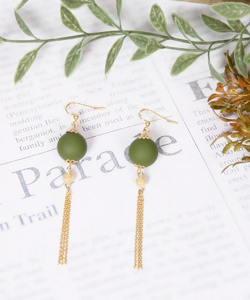K14GF 花座付グリーンマットボール×フリンジチェーンピアス