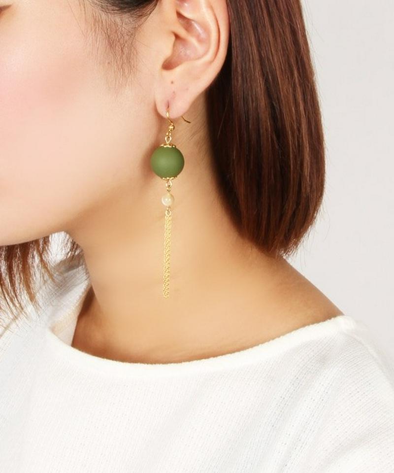 K14GF 花座付グリーンマットボール×フリンジチェーンピアス