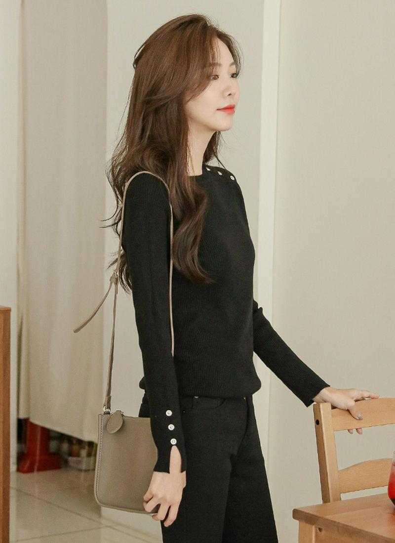 ボタンポイントリブニット