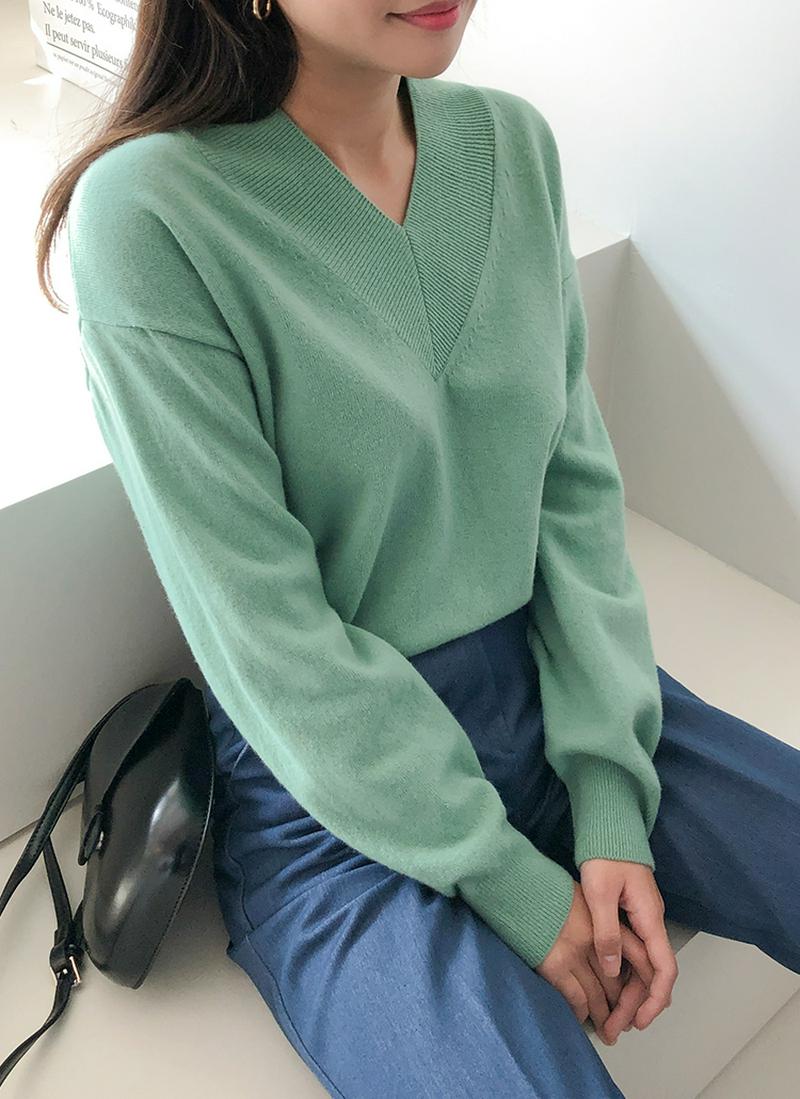 ワイドリブVネックニット