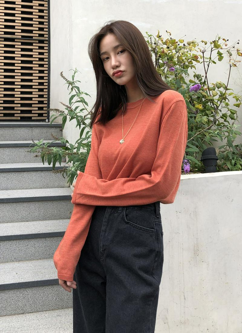 ラウンドネックニット