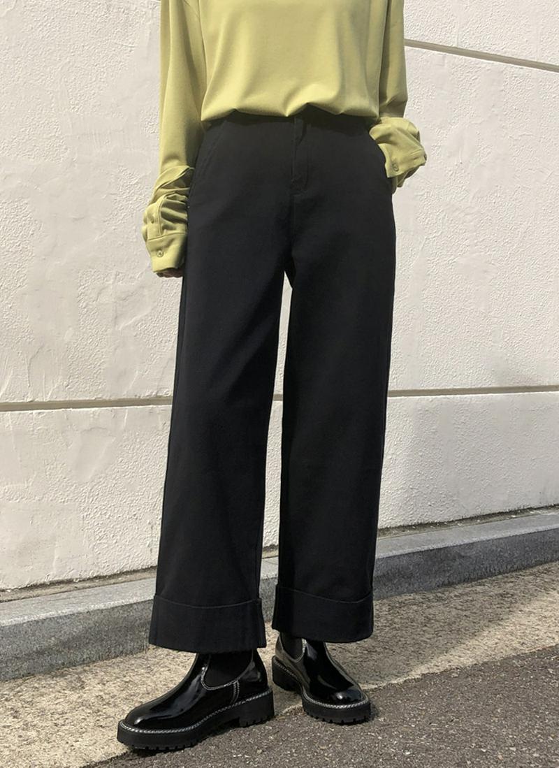 ロールアップコットンパンツ