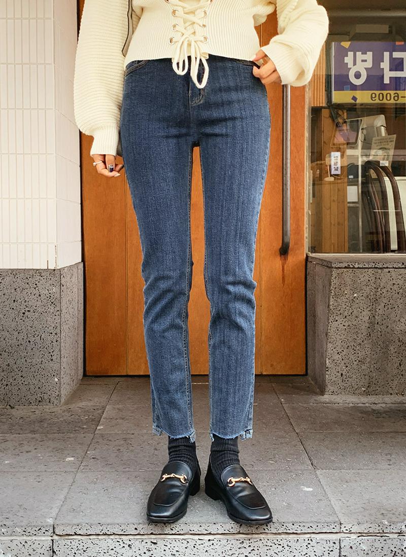 カットヘムスキニーデニムパンツ・全1色