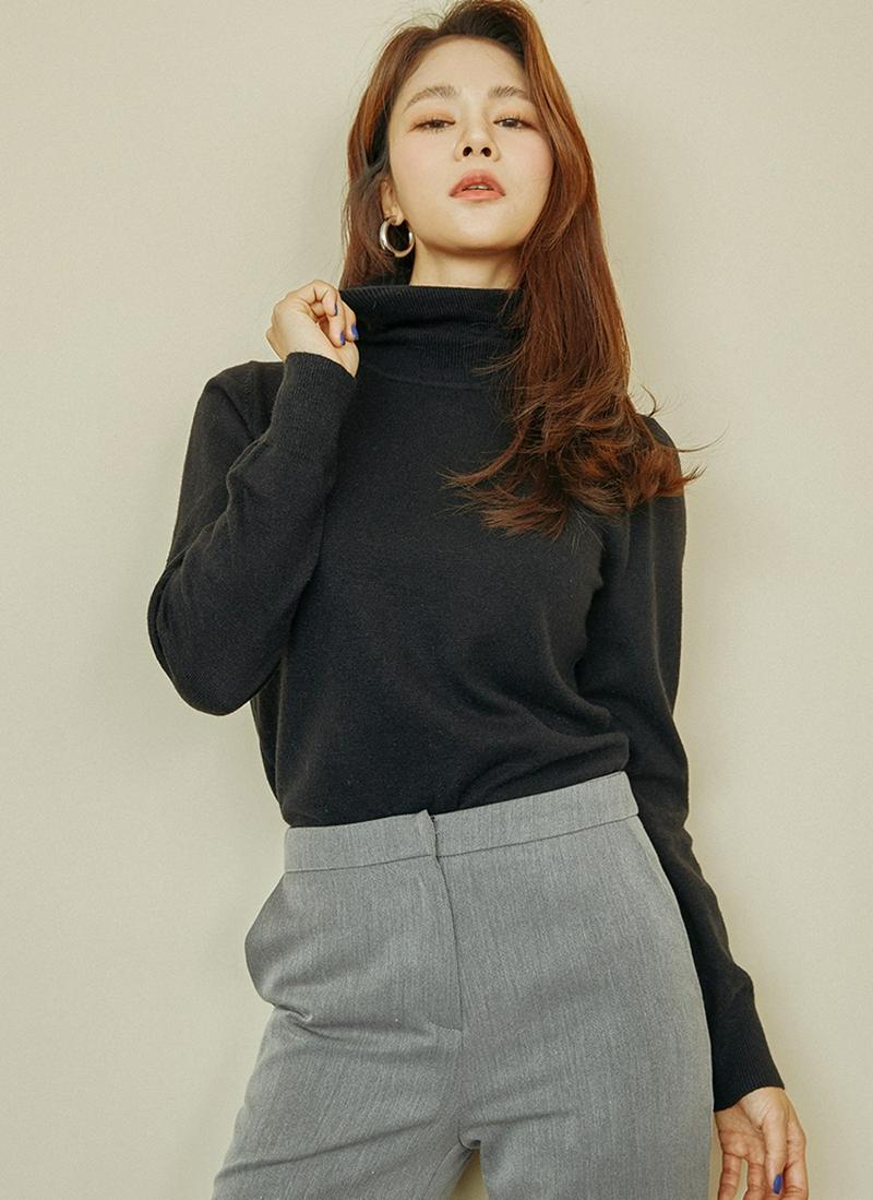 タートルネックニット