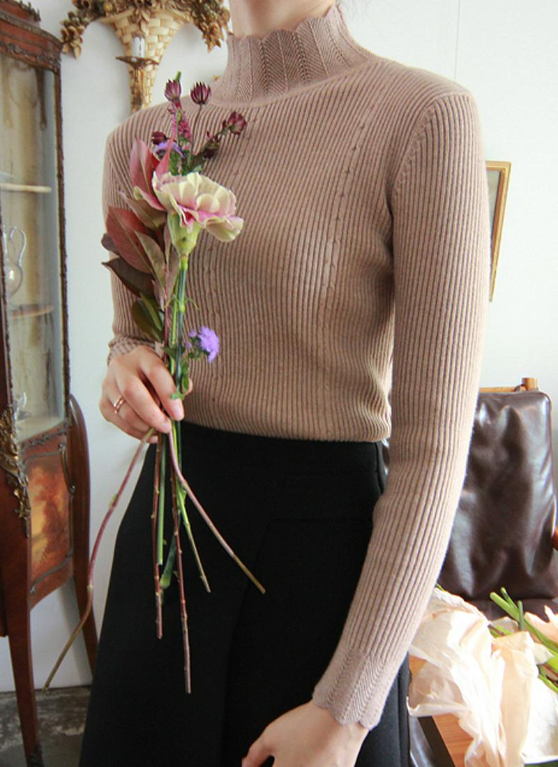 パターンハイネックリブニット