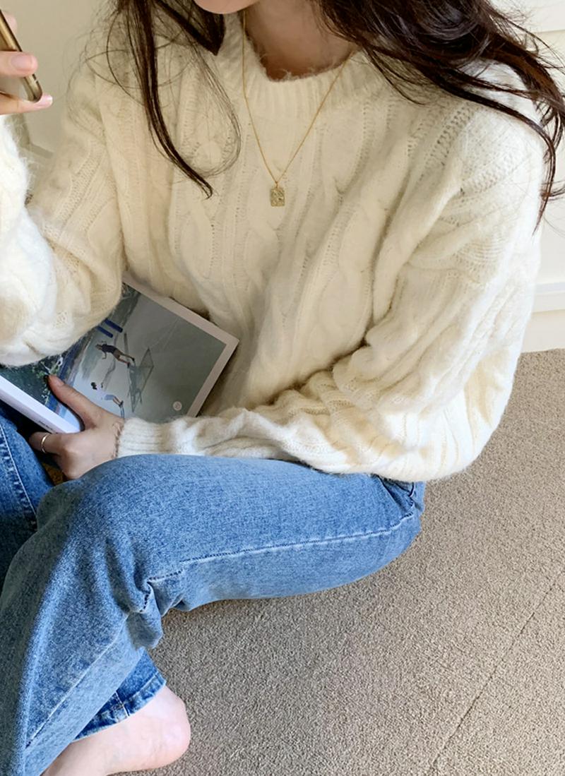 クロップドツイストニット