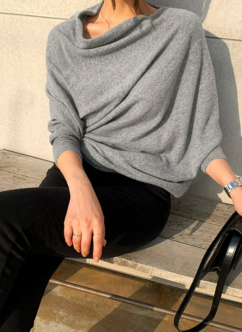 カシミヤ混ドレープネックニット