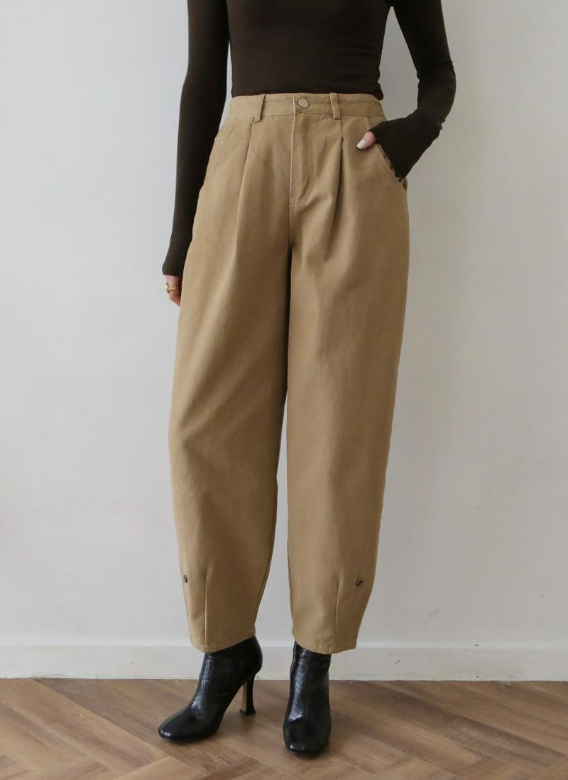 ボタンヘムタックパンツ