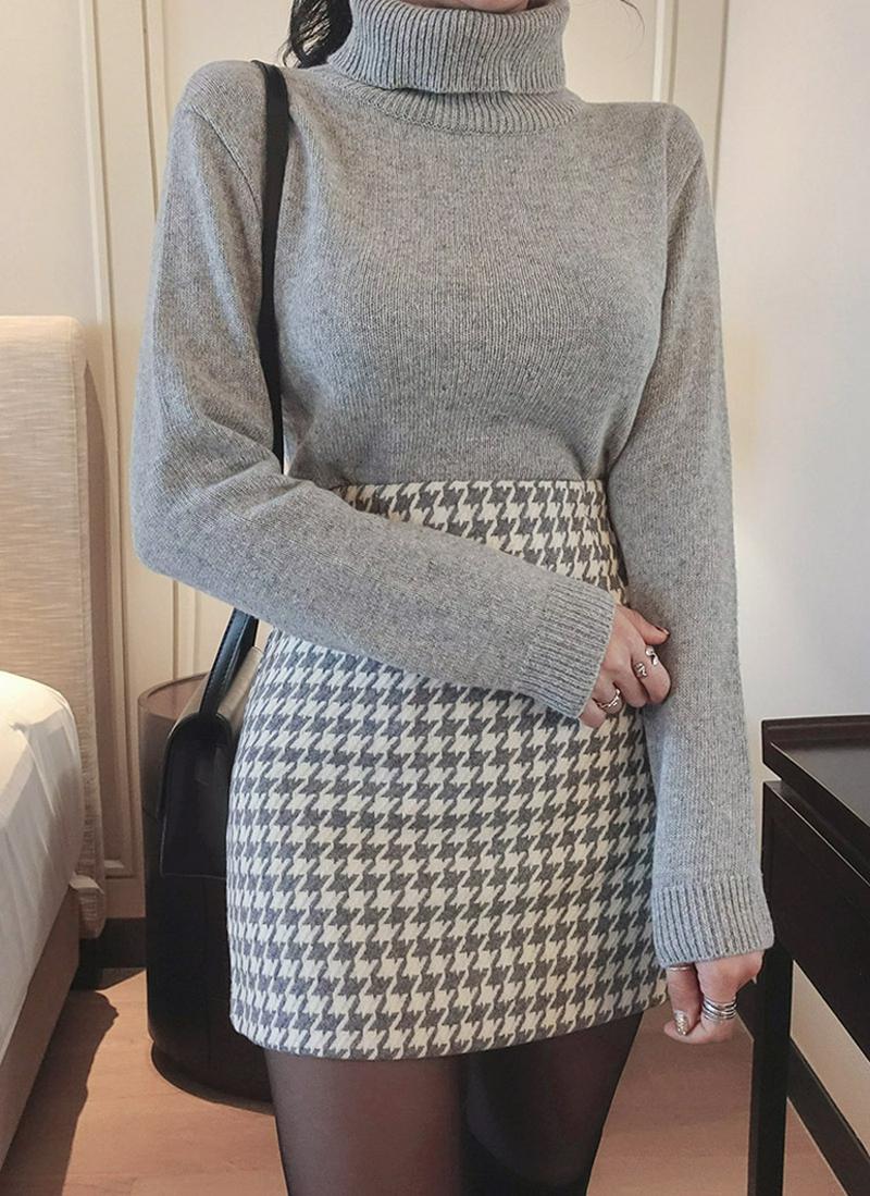 ウール混タートルネックニット