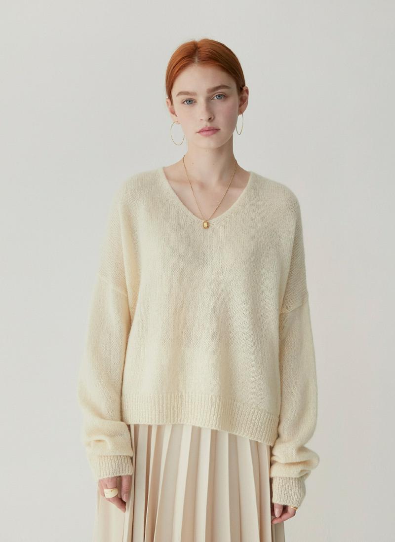 モヘアブレンドVネックニット